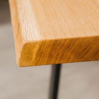 Esstisch mit Baumkante aus Eiche und 2 Ansteckplatten